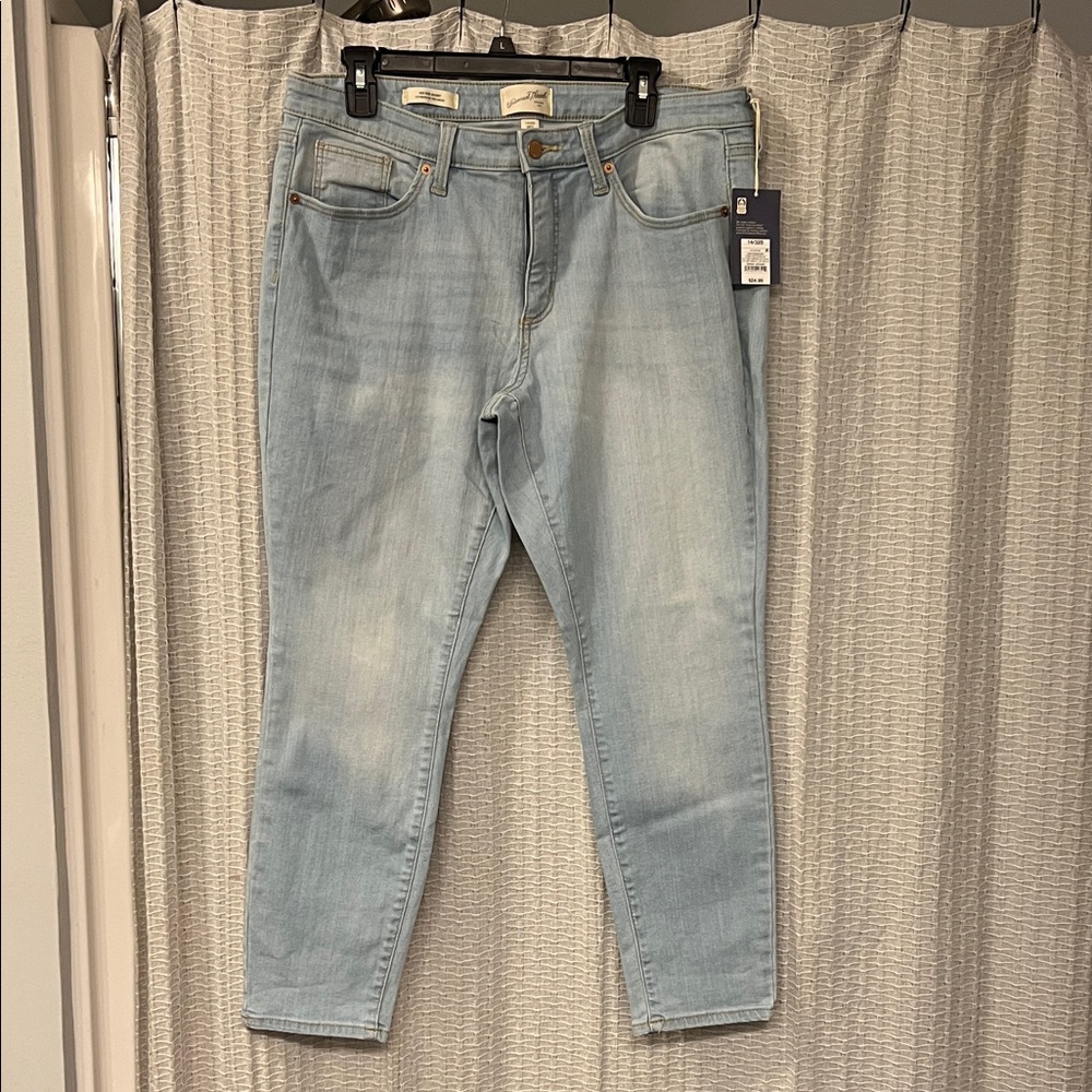 Universal Thread Women's Slim Jeans